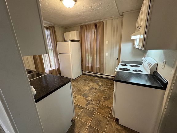 4th image of 316 E King St #2