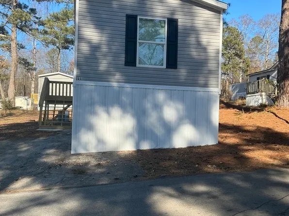 11 Club Cir, Ellenwood, GA 30294