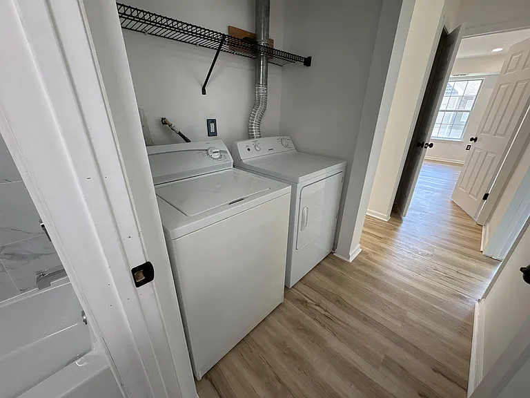 72304 Delaire Landing Rd #304 — Photo 40