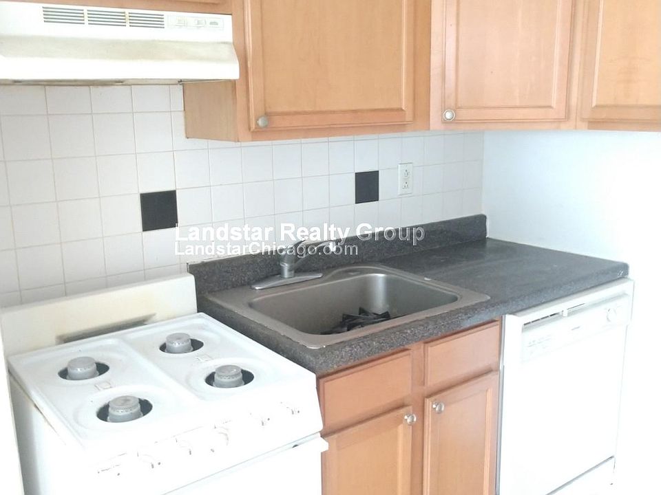 1st image of 1717 W North Shore Ave APT 3G
