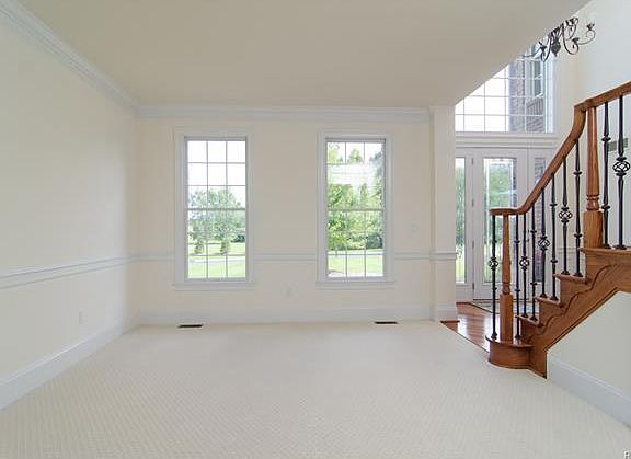 4th image of 3818 S Shoreline Dr
