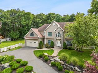 58 Mansfield Rd, Lynnfield, MA 01940