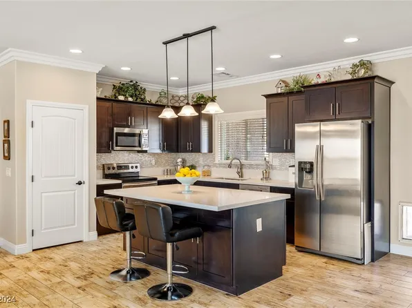 6981 Queenswood Ct, Pahrump, NV 89061