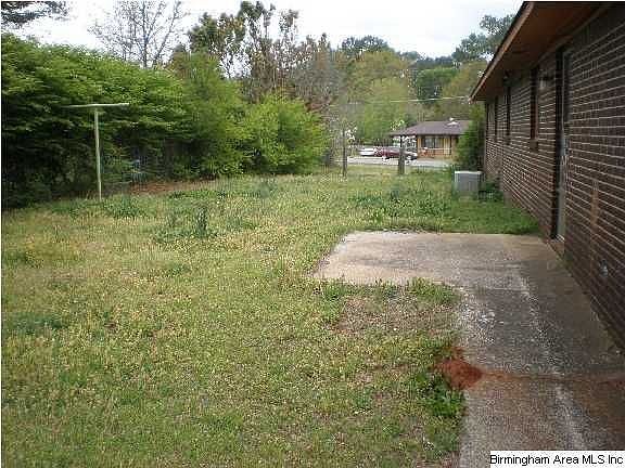 5th image of 1008 Miss Annies Dr SW