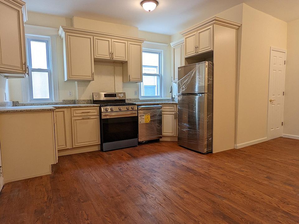 1st image of 653 N 5th St Floor 2