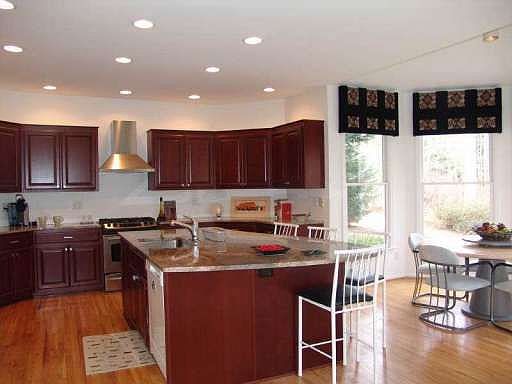 2nd image of 830 Croft Ct