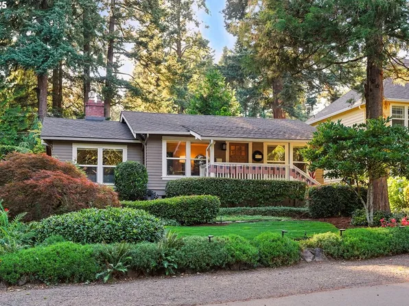 676 9th St, Lake Oswego, OR 97034