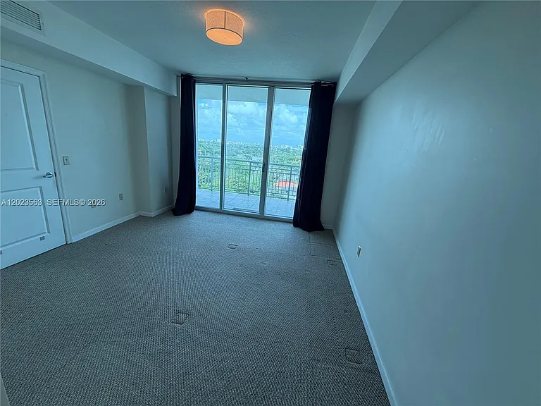 2021 SW 3rd Ave #902 — Photo 9