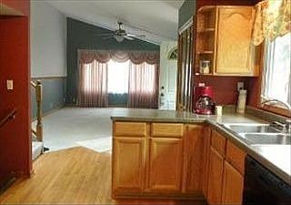 3rd image of 1632 Sacramento Dr