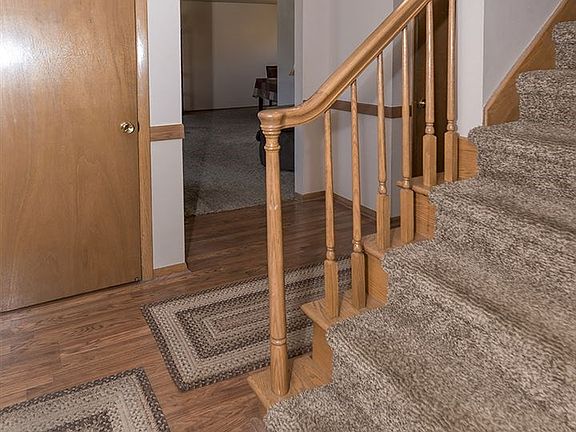 3rd image of 1037 Eden Dr