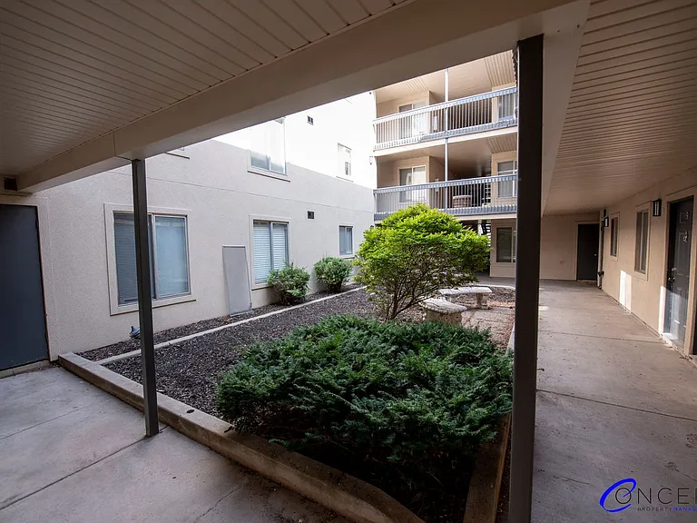 Foothill Terrace — Photo 159