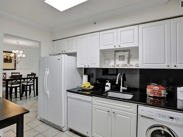 2501 S Ocean Dr #314 — Photo 13