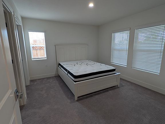5th image of 1401 Julia Ln