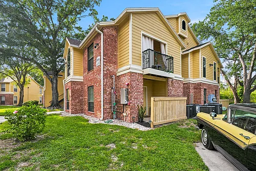 8642 Mallard Reserve Dr #101 Photo 1