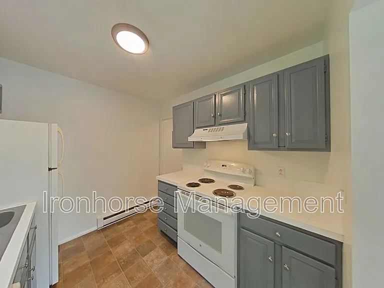 515 S 15th Ave #A — Photo 15