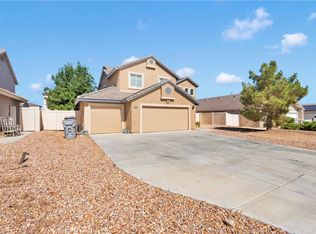 8846 Tamarisk Ave, Hesperia, CA 92344