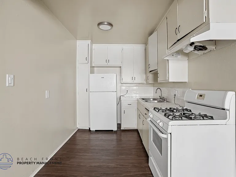 10305 Buford Ave. — Photo 14