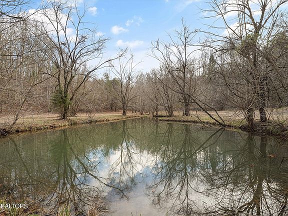 3rd image of 124 Lindsey Cemetery Rd