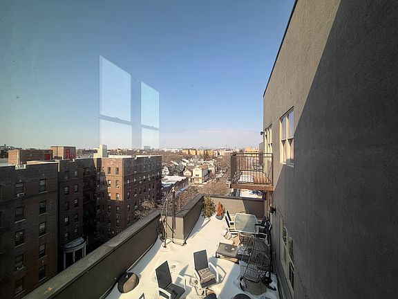 4th image of 1543 E 19th St #8E