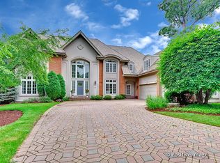 8236 Greystone Ct, Burr Ridge, IL 60527