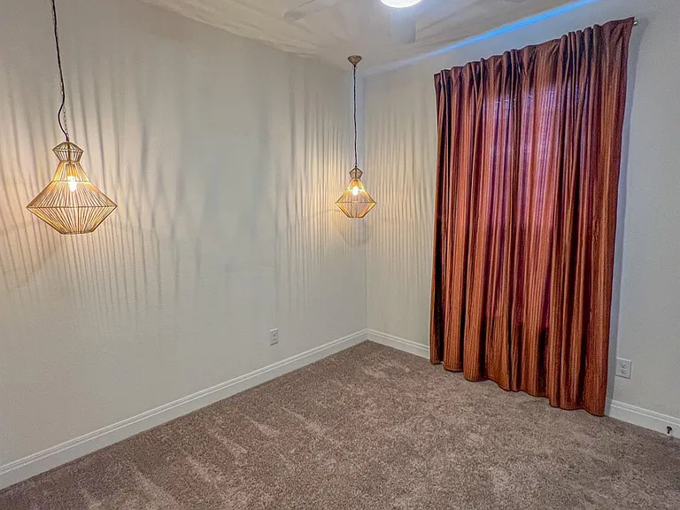 512 Barbary Coast Ln — Photo 19