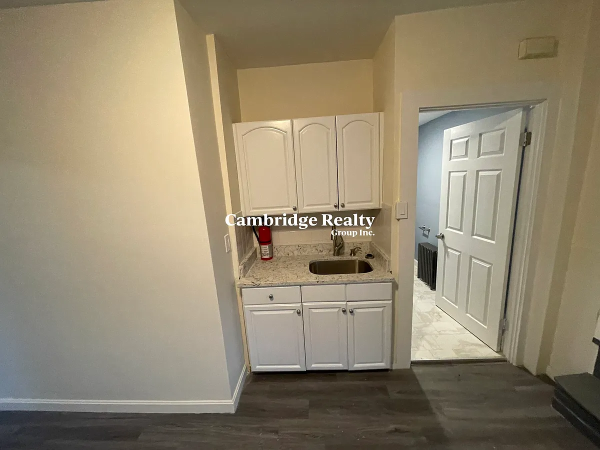 Building Photo - 357-359 Cambridge St #3R