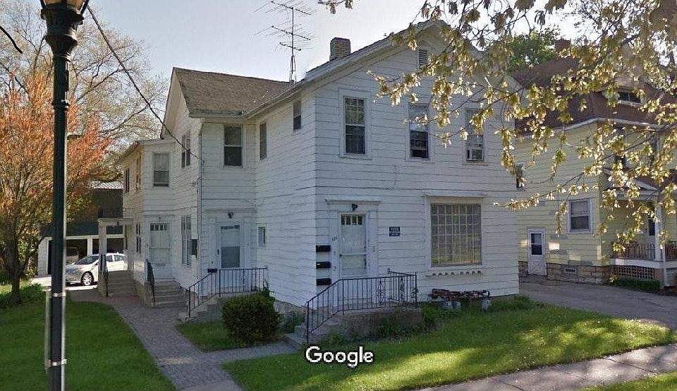 1st image of 426 E Benton St APT 3