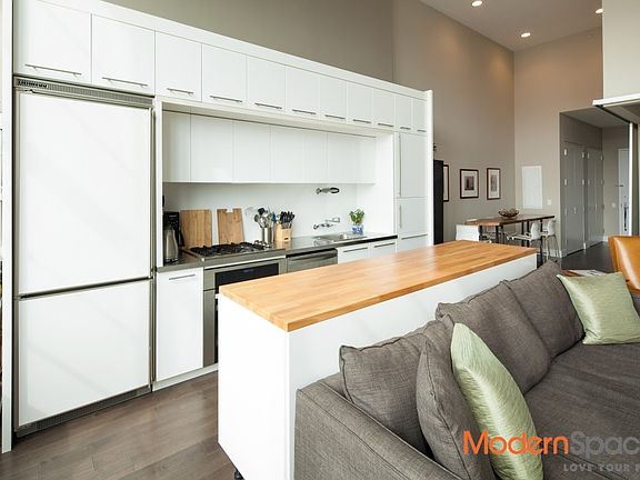 4th image of 2728 Thomson Ave Unit 716