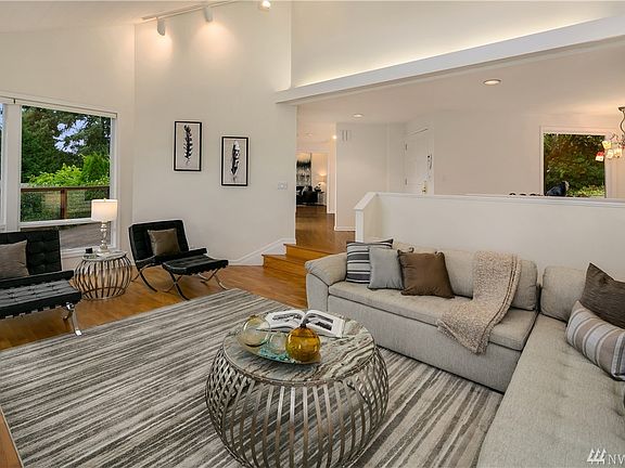 5th image of 2635 90th Ave NE