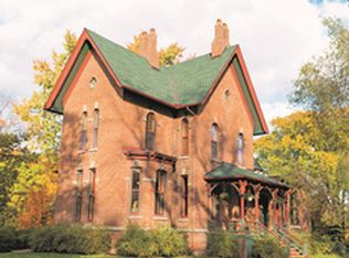915 N State St, Monticello, IL 61856