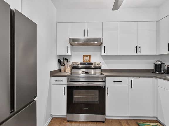 5th image of 32310 Mouat Dr #46