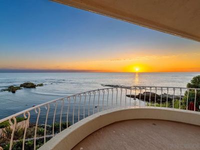 5716 Dolphin Pl, La Jolla, CA, 92037