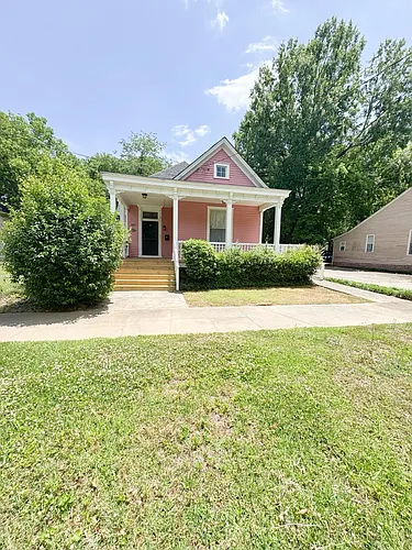 820 1st Ave Photo 1
