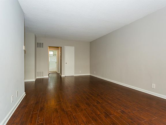5th image of 841 Lincoln Blvd #D