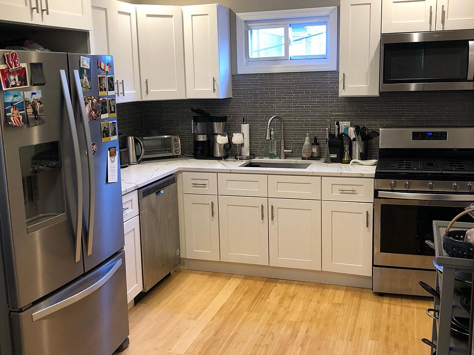 1st image of 2327 Catharine St #2