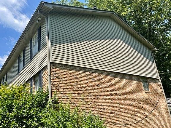 3rd image of 2521-2523 Hawksbury Ln