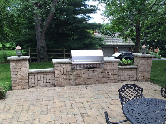 4th image of 2341 Engelwood Dr