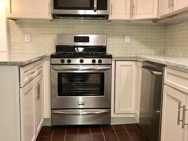 310 Howard St #1 — Photo 6