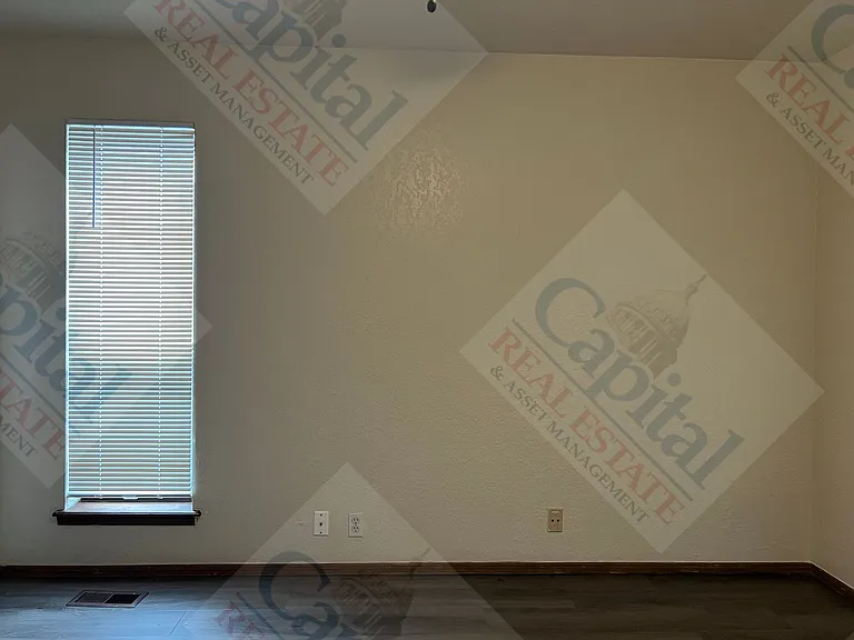 6717 W Britton Rd — Photo 22