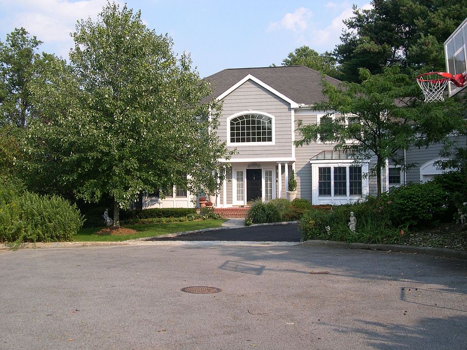 1st image of 3 Hillandale Cl