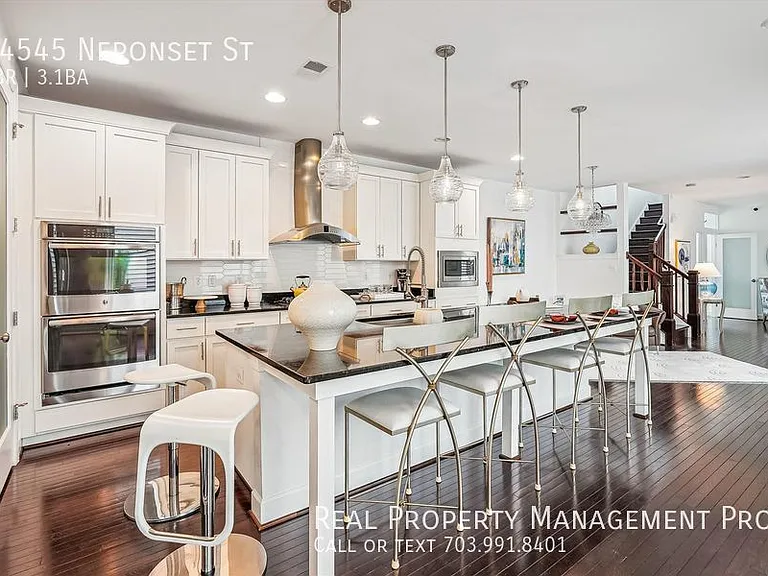 44545 Neponset St — Photo 4