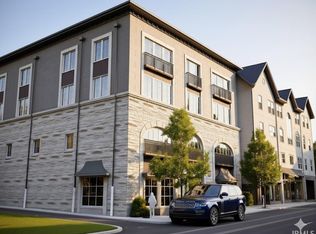 115 N Washington St Unit 203, Bloomington, IN