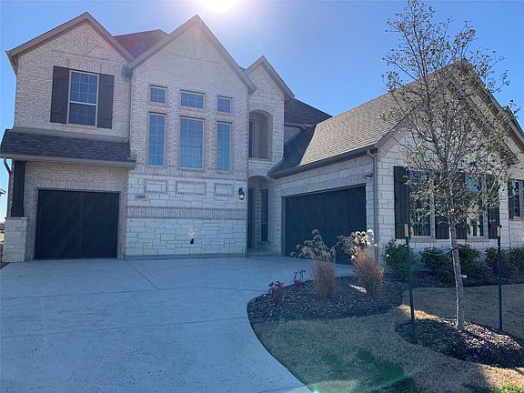3rd image of 1009 Hunters Creek Dr
