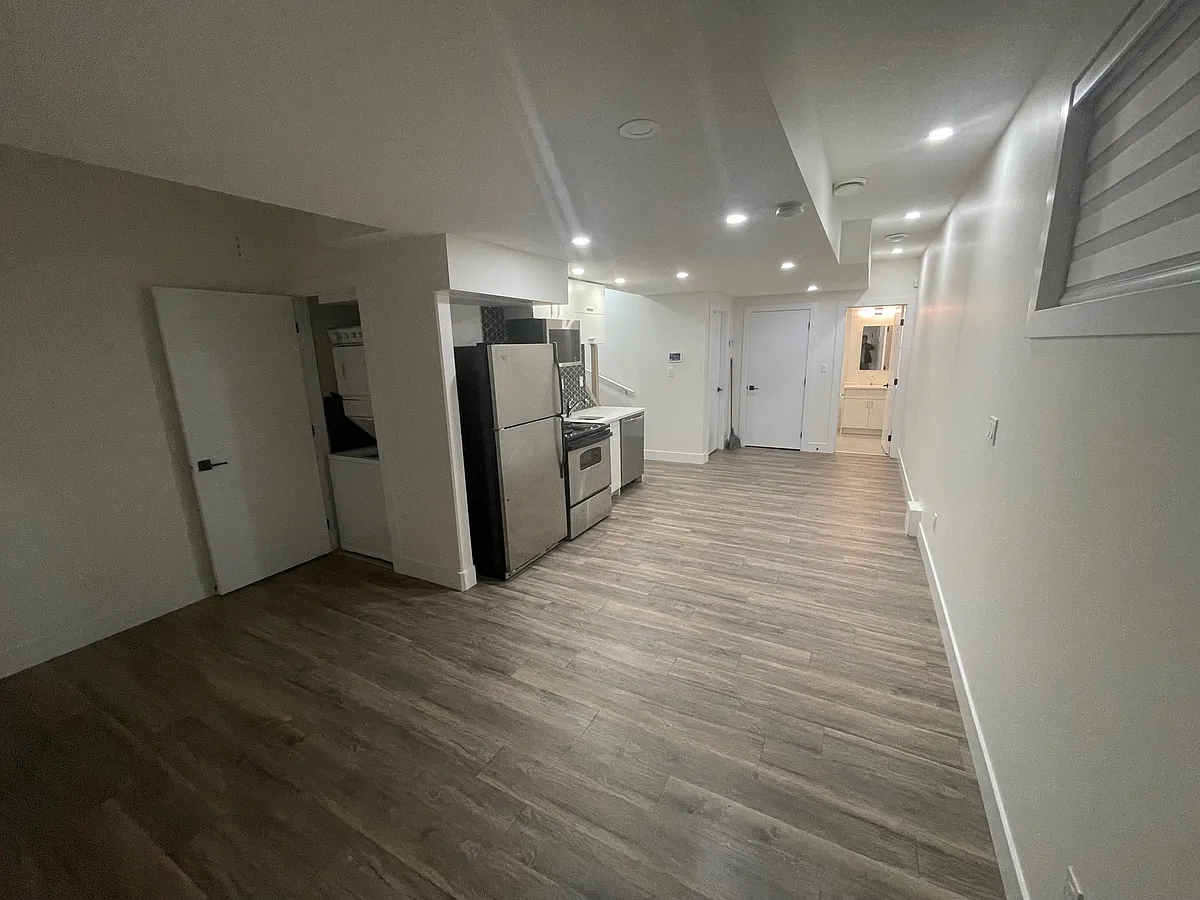 Building Photo - 11308 72nd Ave NW #BASEMENT
