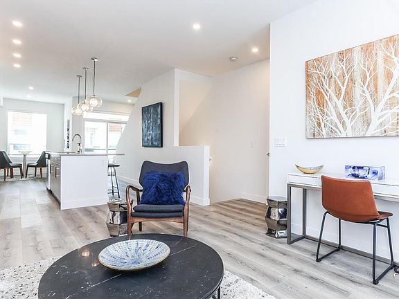 5th image of 610 Academy Way #331