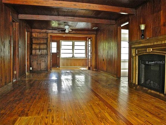 3rd image of 925 32nd St