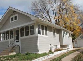 807 17th St SW, Cedar Rapids, IA 52404