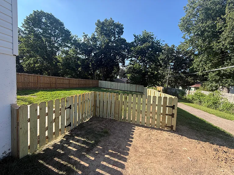 257 Monica Dr — Photo 16