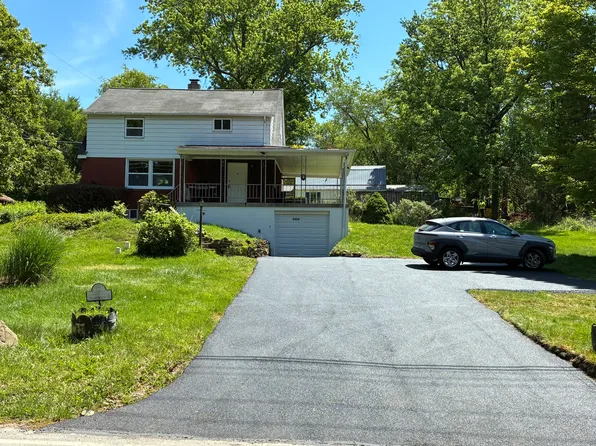 5454 Gibson Rd, Gibsonia, PA 15044