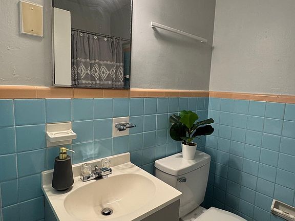 4th image of 206 E Ayre St APT 5